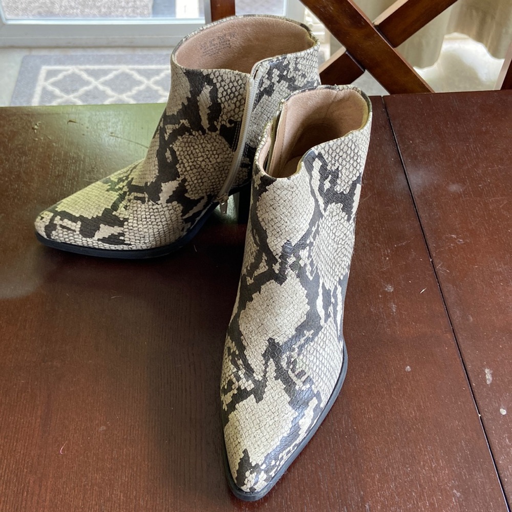 SOUL Naturalizer boots size 8W